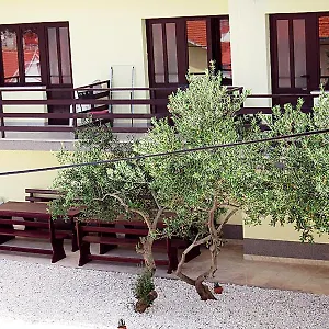 *** Aparthotel Fresh Dar Orlic Kroatien